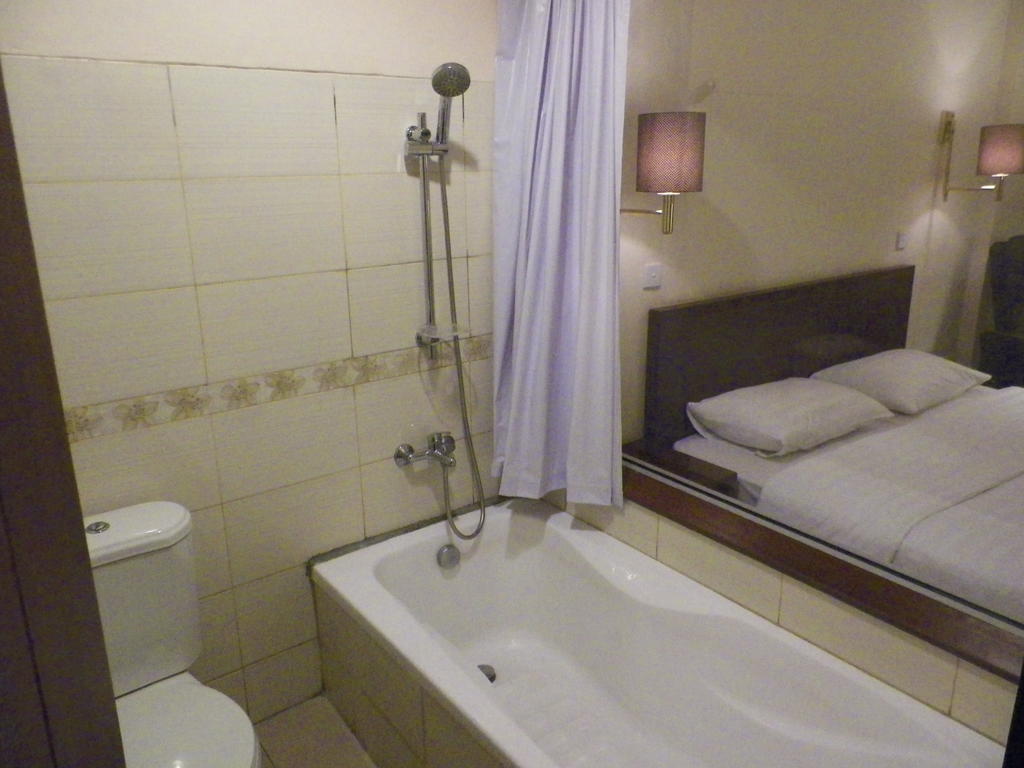 Excellent Seven Boutique Hotel Bandung Bilik gambar